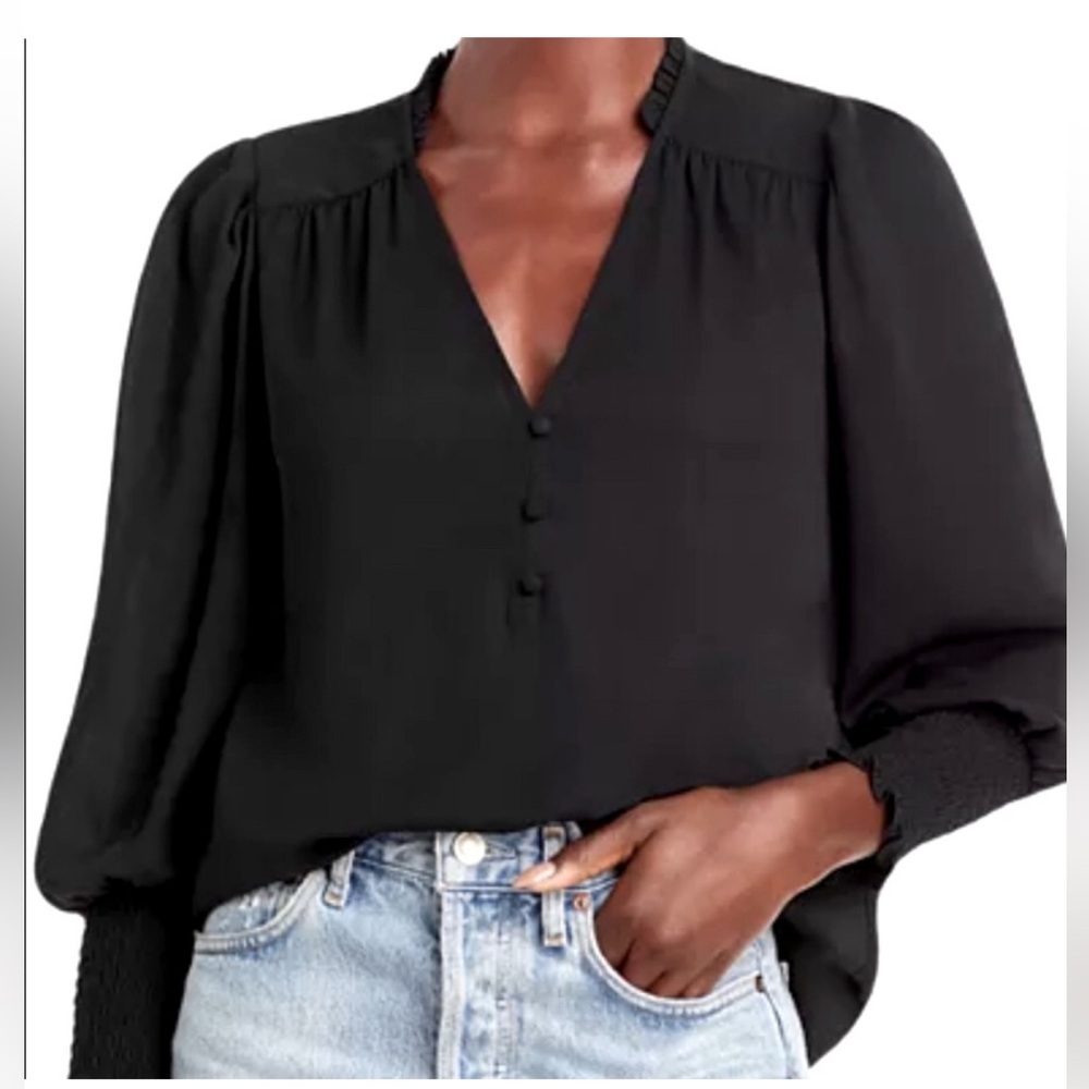 Aqua - Black V-Neck Button Front Puff Sleeve Women's Top